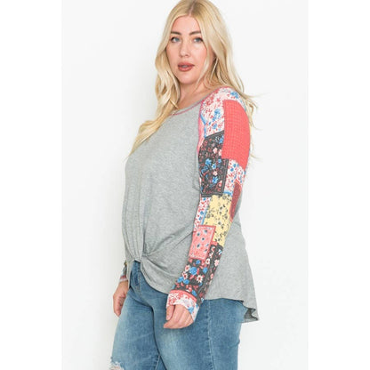 Plus-Size Front-Hem Knotted Long-Sleeve Top | Floral Print & Solid Color-Blocked Contrast