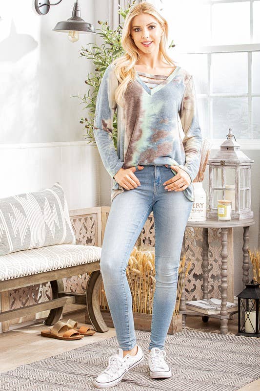 Foggy Forest Tie-Dye V-Neck Long-Sleeve Plus Top | Effortless Everyday Chic
