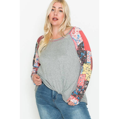 Plus-Size Front-Hem Knotted Long-Sleeve Top | Floral Print & Solid Color-Blocked Contrast