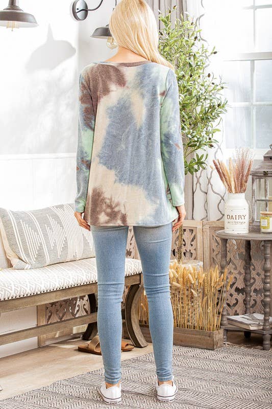 Foggy Forest Tie-Dye V-Neck Long-Sleeve Plus Top | Effortless Everyday Chic