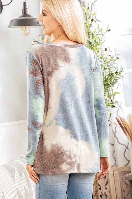 Foggy Forest Tie-Dye V-Neck Long-Sleeve Plus Top | Effortless Everyday Chic